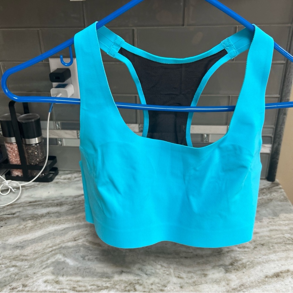 LULULEMON Bitty Bracer B-C Turquoise Blue Light Support Black Size 38C or 36C